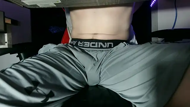 הופעת וובקאם של Dick_and_muscles