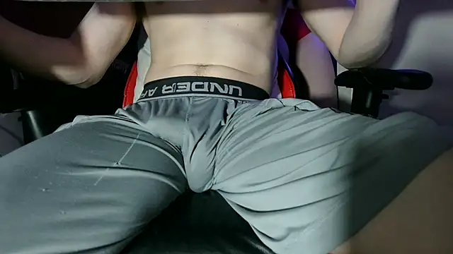 Dick_and_muscles Webcamshow