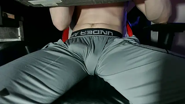Dick_and_muscles Pertunjukan Webcam