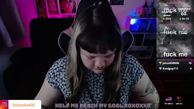 Bdsm_and_fries élő XXX-chatje