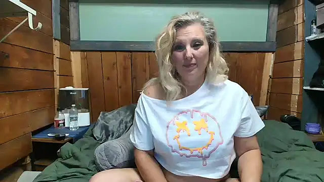 lisaxlovexxx's Webcam Show