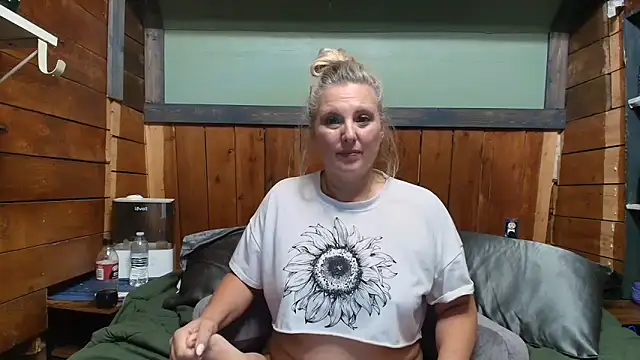 lisaxlovexxx's Webcam Show