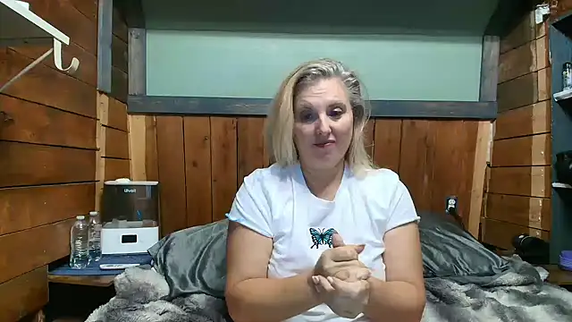 Pokazy przed kamerką – lisaxlovexxx