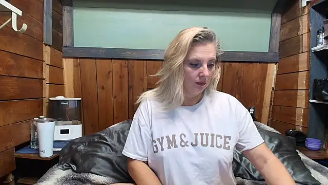lisaxlovexxx's Live XXX Chat
