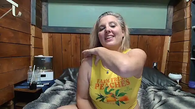 lisaxlovexxx's Webcam Show