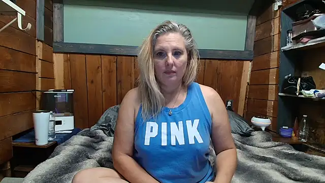 Chat soba uživo modela lisaxlovexxx