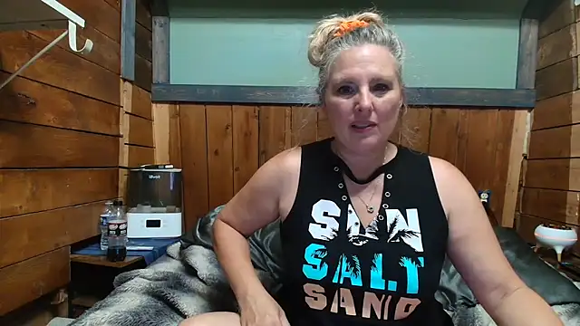 lisaxlovexxx's Webcam Show