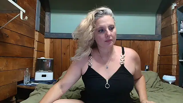 lisaxlovexxx's Webcam Show