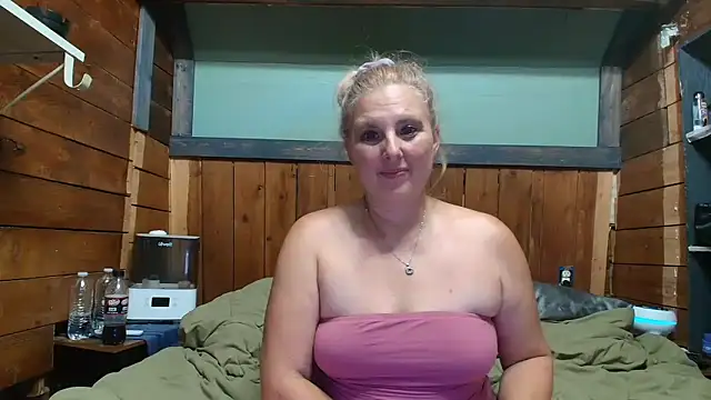 lisaxlovexxx's Webcam Show