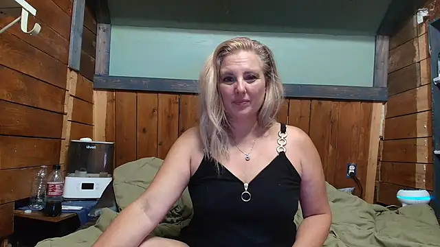 lisaxlovexxx's Webcam Show