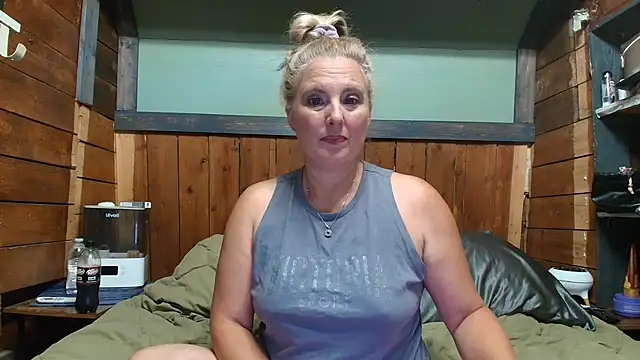 lisaxlovexxx Шоу с уебкамера