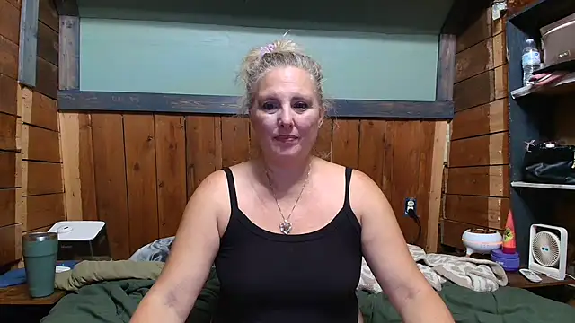 lisaxlovexxx Adlı Modelin Canlı XXX Sohbeti