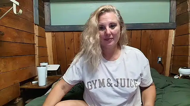lisaxlovexxx's Webcam Show