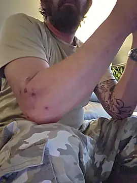 Heavyhung14u Show in webcam