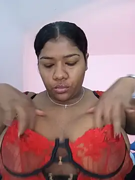 paola091 网络视讯表演