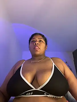 Show modela paola091 na web-kameri