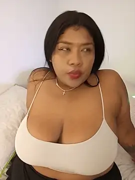Вебкам-шоу paola091