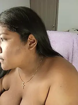 paola091 Show in webcam
