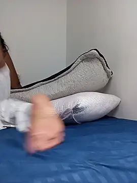 paola091 网络视讯表演