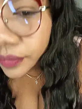 paola091 网络视讯表演
