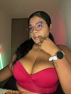 Show modela paola091 na web-kameri