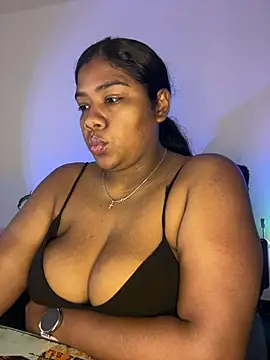 paola091 webcam show
