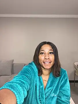 CurvyDesire1 Show in webcam