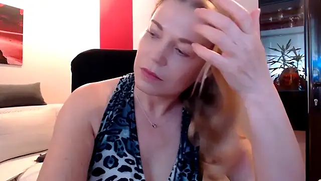 love-bionda Live XXX-Chat