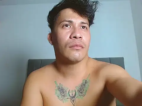 boyhot23x 网络视讯表演