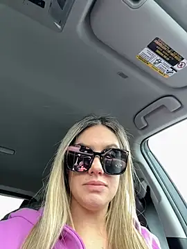 bella_d63 Show in webcam