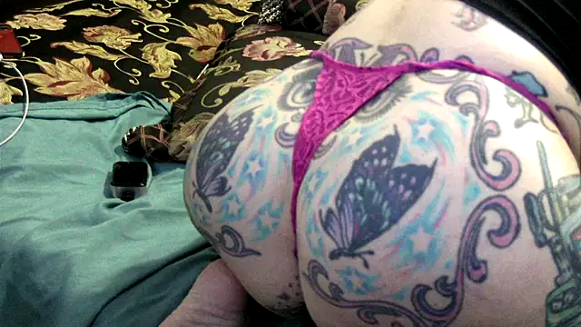 pamelagunns Show in webcam