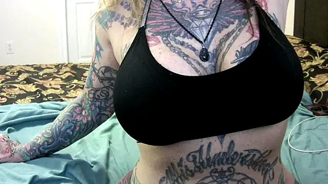 pamelagunns' Webcam Show