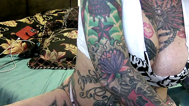 pamelagunns' Webcam Show
