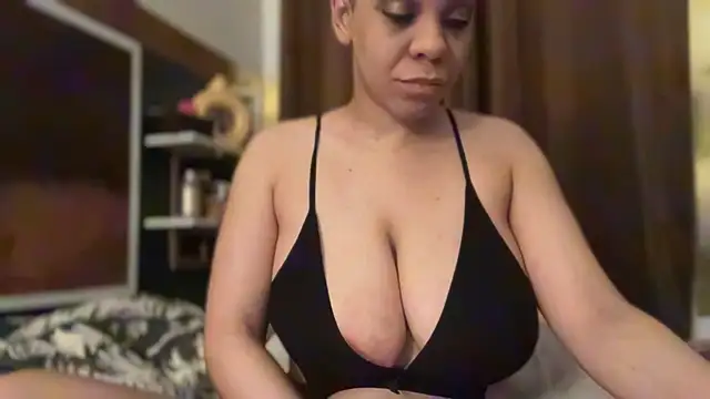 Sanaawest's Webcam Show