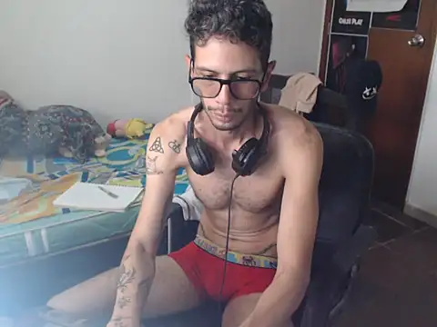 Webkamerová show alisterxxx