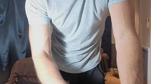 Marrymeplz Show in webcam