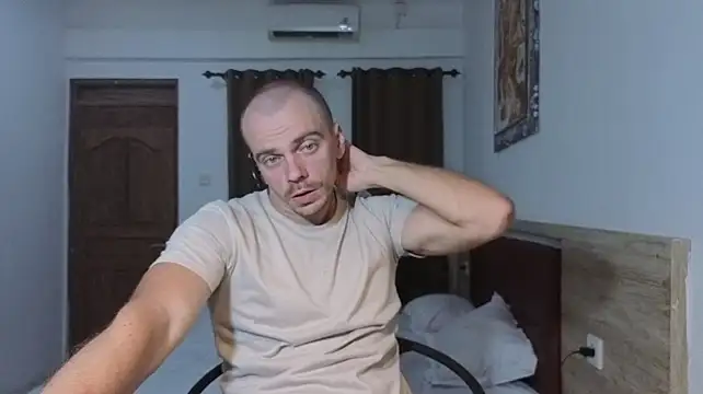 Webkamerová show Marrymeplz