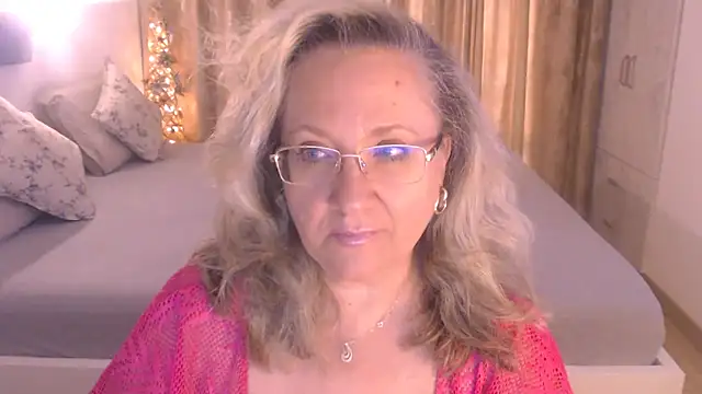 Show modela Raisshy na web-kameri