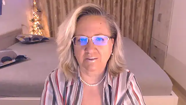 Sensy Chat XXX in diretta