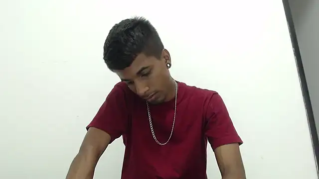Show modela stevenosori na web-kameri