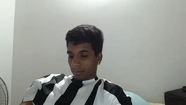 Pertunjukan Kamera Web stevenosori