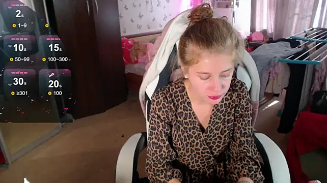 Kira_honeyy's Live XXX Chat