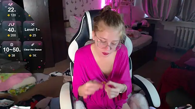 Kira_honeyy Adlı Modelin Canlı XXX Sohbeti