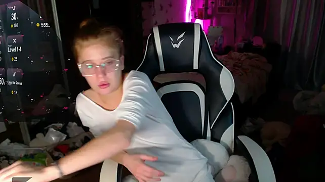 צ'אט XXX בשידור חי של Kira_honeyy