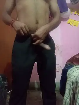 Yourhoy_ind_boy: διαδικτυακό σόου στην κάμερα