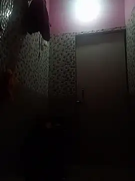 Yourhoy_ind_boy webkamerás műsora