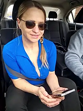 BLONDKICIA1 Show Webcam