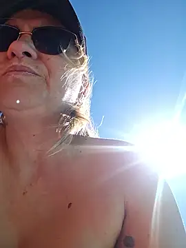 BLONDKICIA1のウェブカメラショー