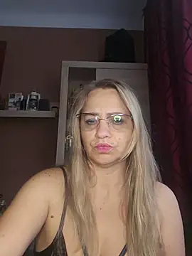 BLONDKICIA1 webkamerás műsora