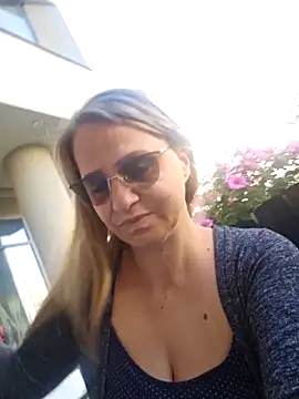 BLONDKICIA1n Webbikameraesitys